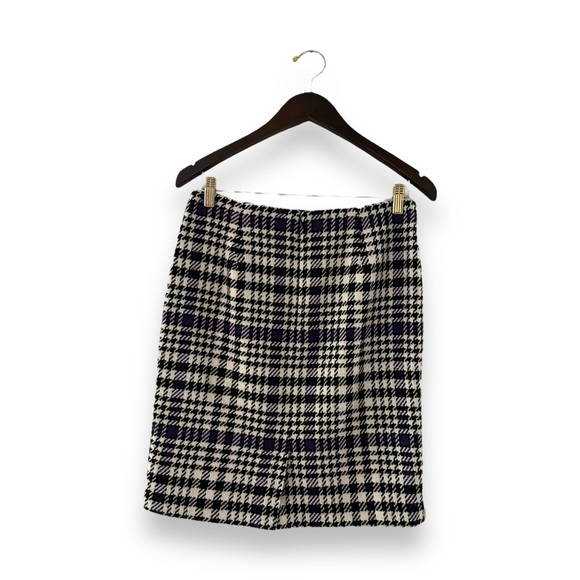 Talbots Women’s Houndstooth Wool Blend Mini Skirt Black, White, Purple Size 4 - Picture 4 of 9